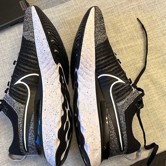 Nike React Infinity Run Flyknit - Picture 7 of 16